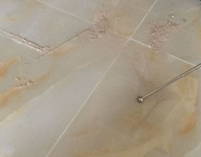 绥江瓷砖空鼓维修公司分享粘合剂选择不当在瓷砖铺贴过程中可能导致以下问题